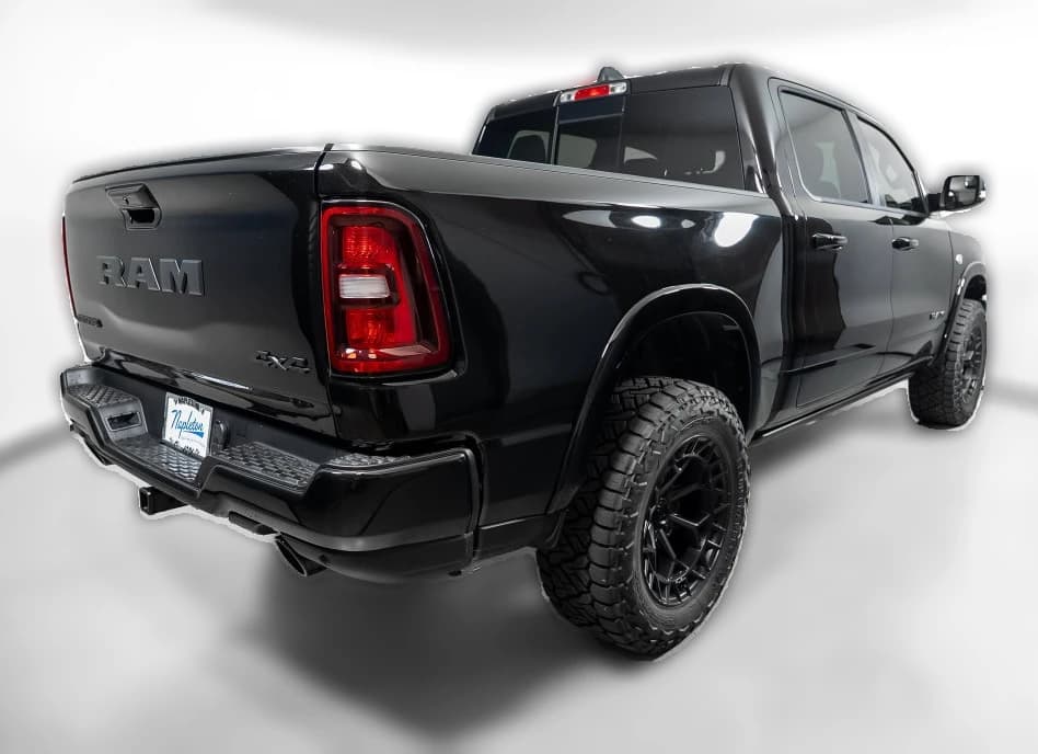 Ram 1500 Big Horn 4x4 Crew Cab 5'7" Box 2026 — side view