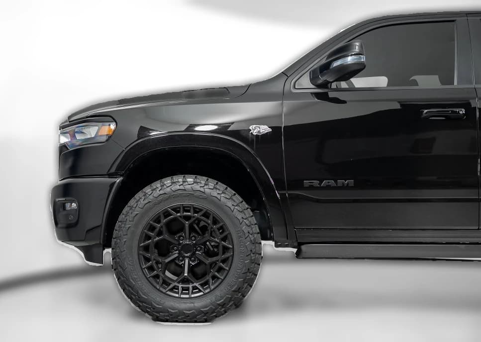 Ram 1500 Big Horn 4x4 Crew Cab 5'7" Box 2026 — side view