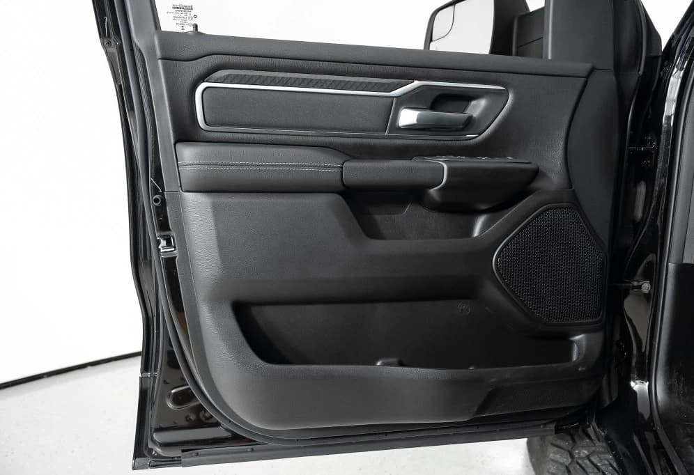 Ram 1500 Big Horn 4x4 Crew Cab 5'7" Box 2026 — side view