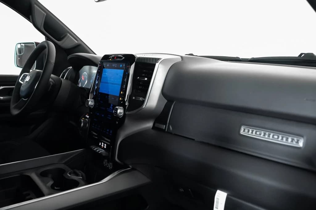 Ram 1500 Big Horn 4x4 Crew Cab 5'7" Box 2026 — side view