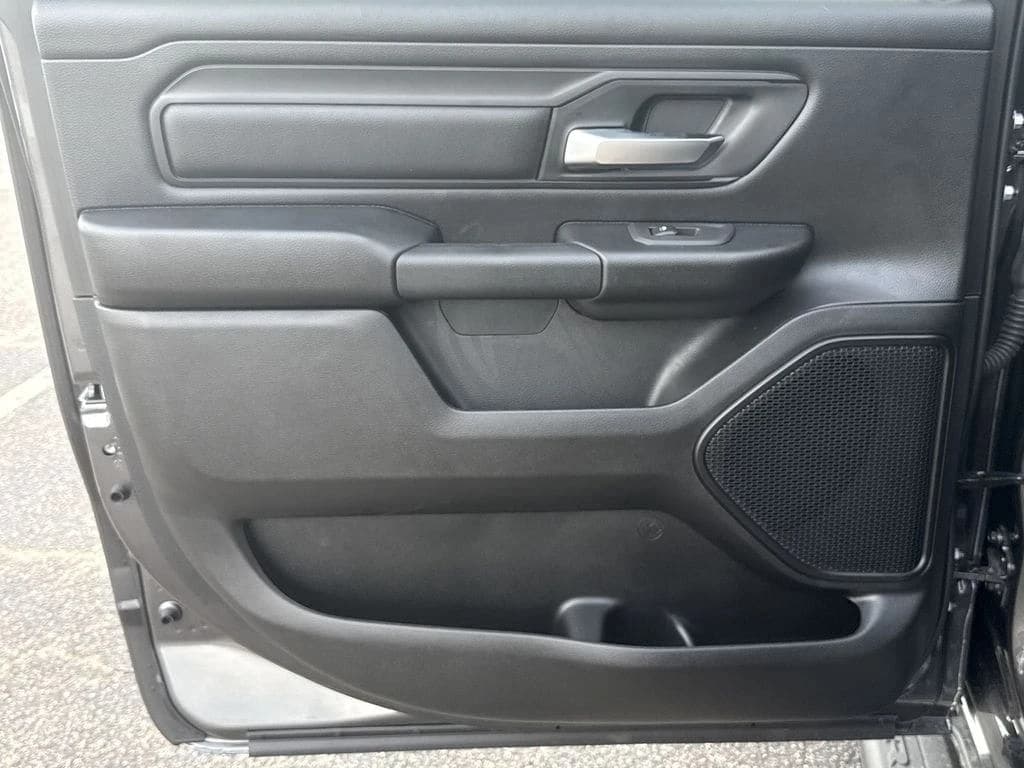 Ram 1500 Express 4x4 Crew Cab 5'7" Box 2026 — side view