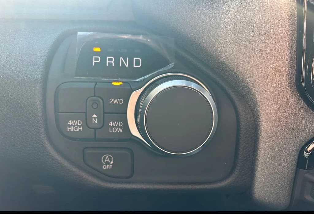 Ram 1500 Express 4x4 Crew Cab 5'7" Box 2026 — side view
