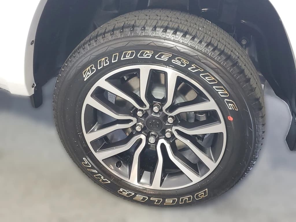 Ram 1500 Longhorn 4x4 Crew Cab 5'7" Box 2026 — side view
