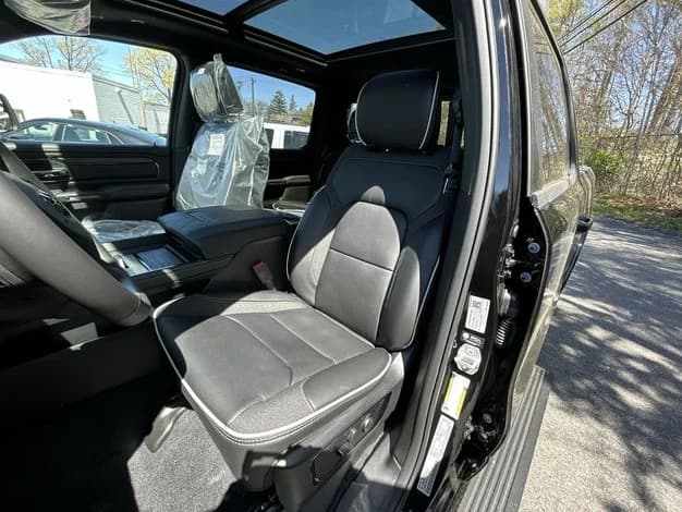 Ram 1500 Limited 4x4 Crew Cab 5'7" Box 2026 — side view