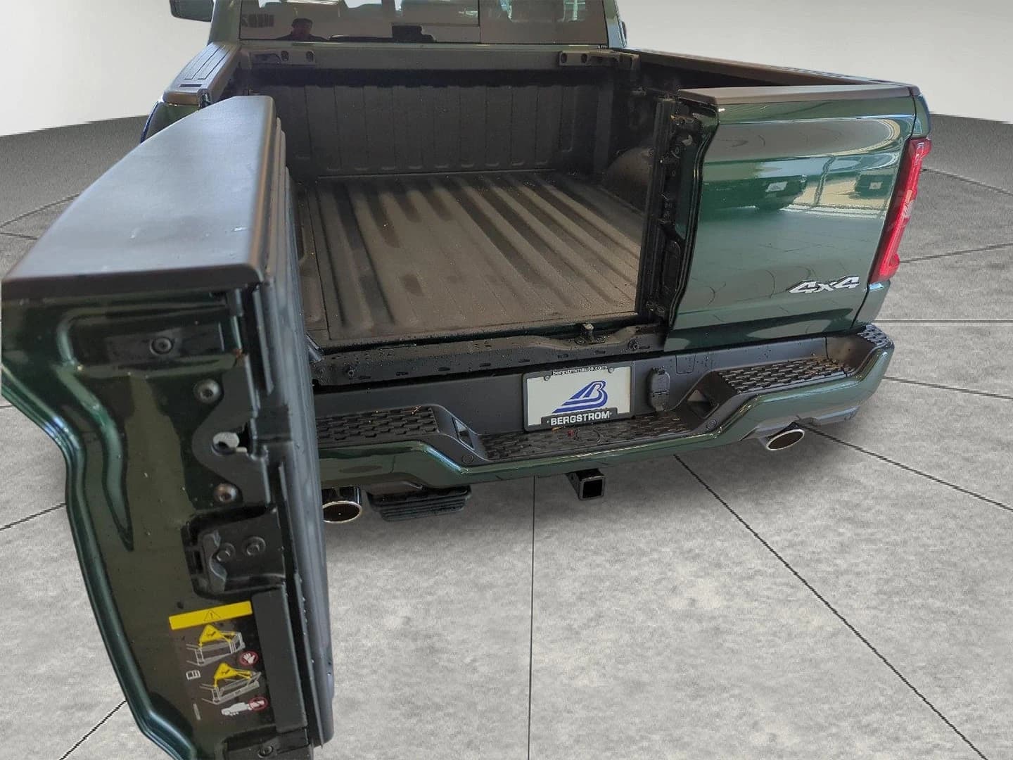 Ram 1500 Laramie 4x4 Crew Cab 5'7" Box 2026 — side view