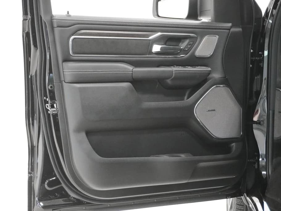 Ram 1500 Laramie 4x4 Crew Cab 5'7" Box 2026 — side view