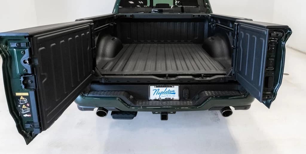 Ram 1500 Laramie 4x4 Crew Cab 5'7" Box 2026 — side view