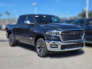 Ram 1500 Laramie 4x4 Crew Cab 5'7" Box