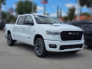 Ram 1500 Laramie 4x4 Crew Cab 5'7" Box