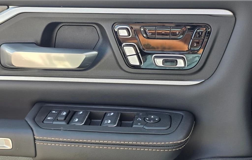 Ram 1500 Tungsten 4x4 Crew Cab 5'7" Box 2026 — side view