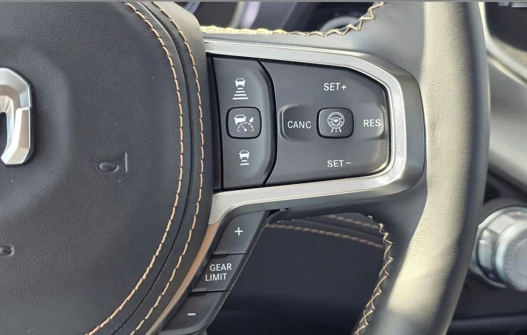 Ram 1500 Tungsten 4x4 Crew Cab 5'7" Box 2026 — side view