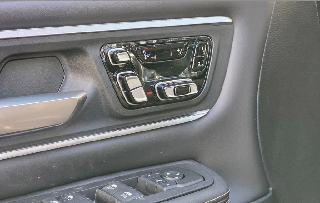 Ram 1500 Tungsten 4x4 Crew Cab 5'7" Box 2026 — side view