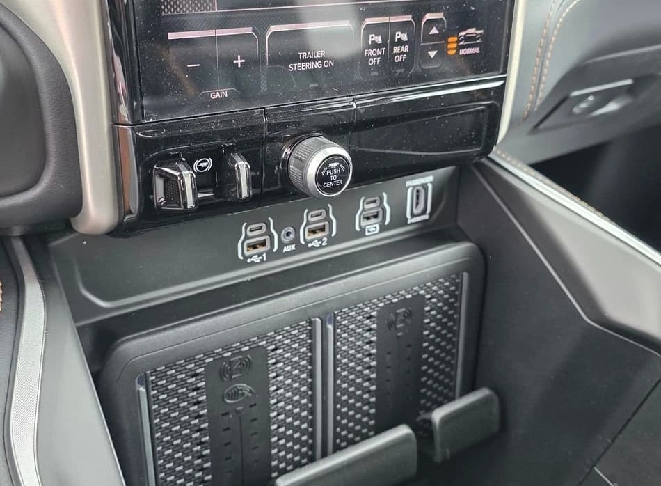Ram 1500 Tungsten 4x4 Crew Cab 5'7" Box 2026 — side view