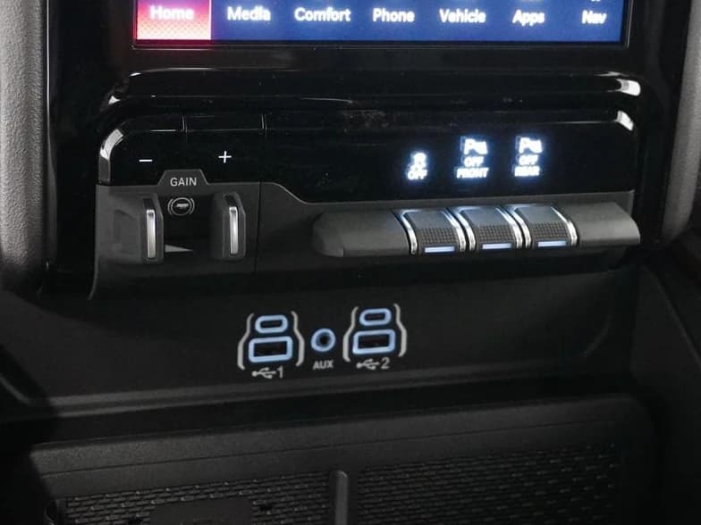 Ram 1500 Rebel 4x4 Crew Cab 5'7" Box 2027 — side view