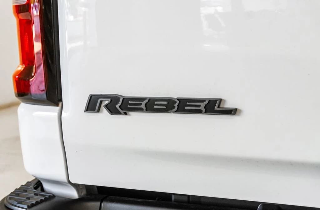Ram 1500 Rebel 4x4 Crew Cab 5'7" Box 2027 — side view