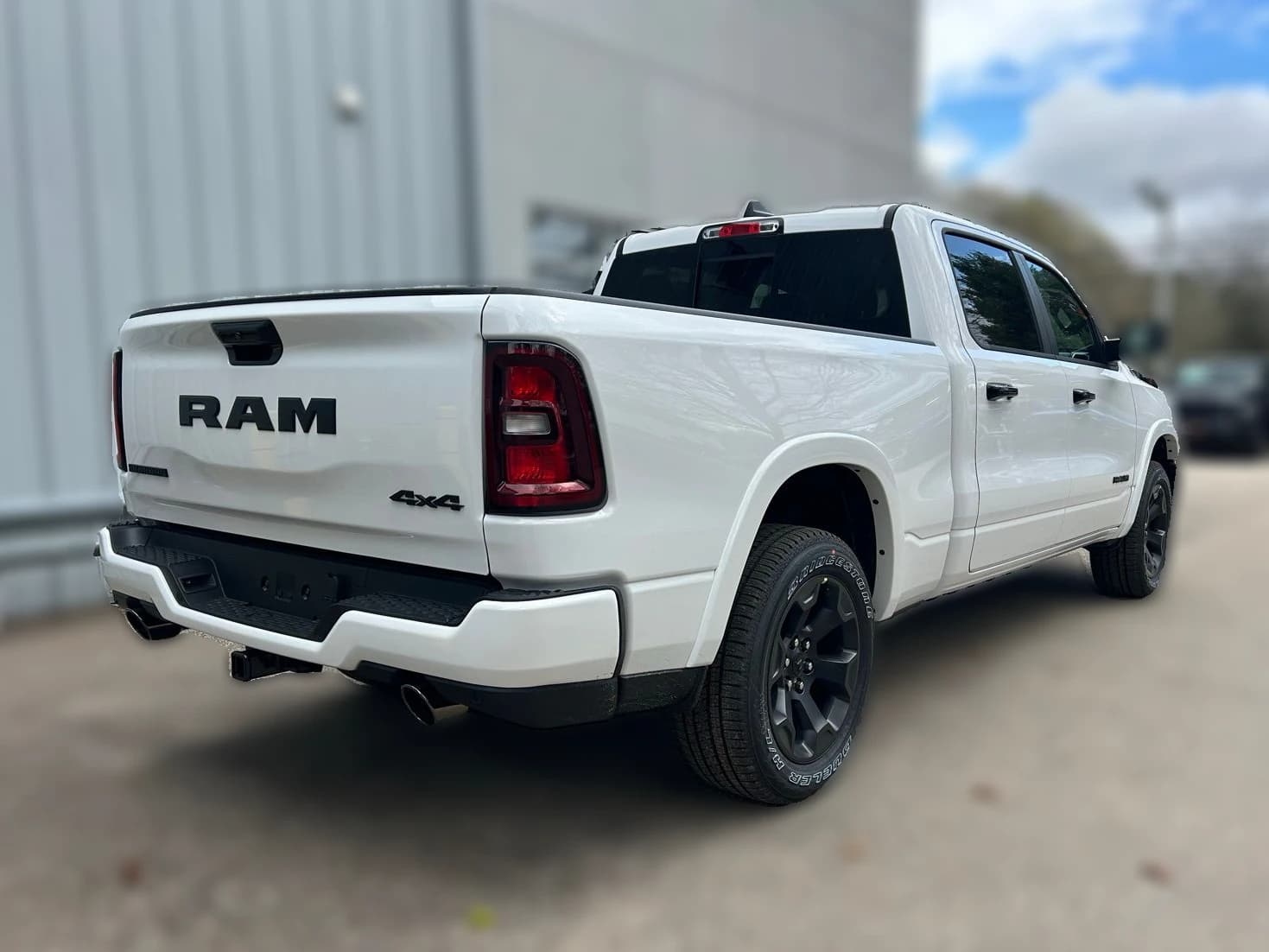 Ram 1500 Big Horn 4x4 Crew Cab 6'4" Box 2026 — side view