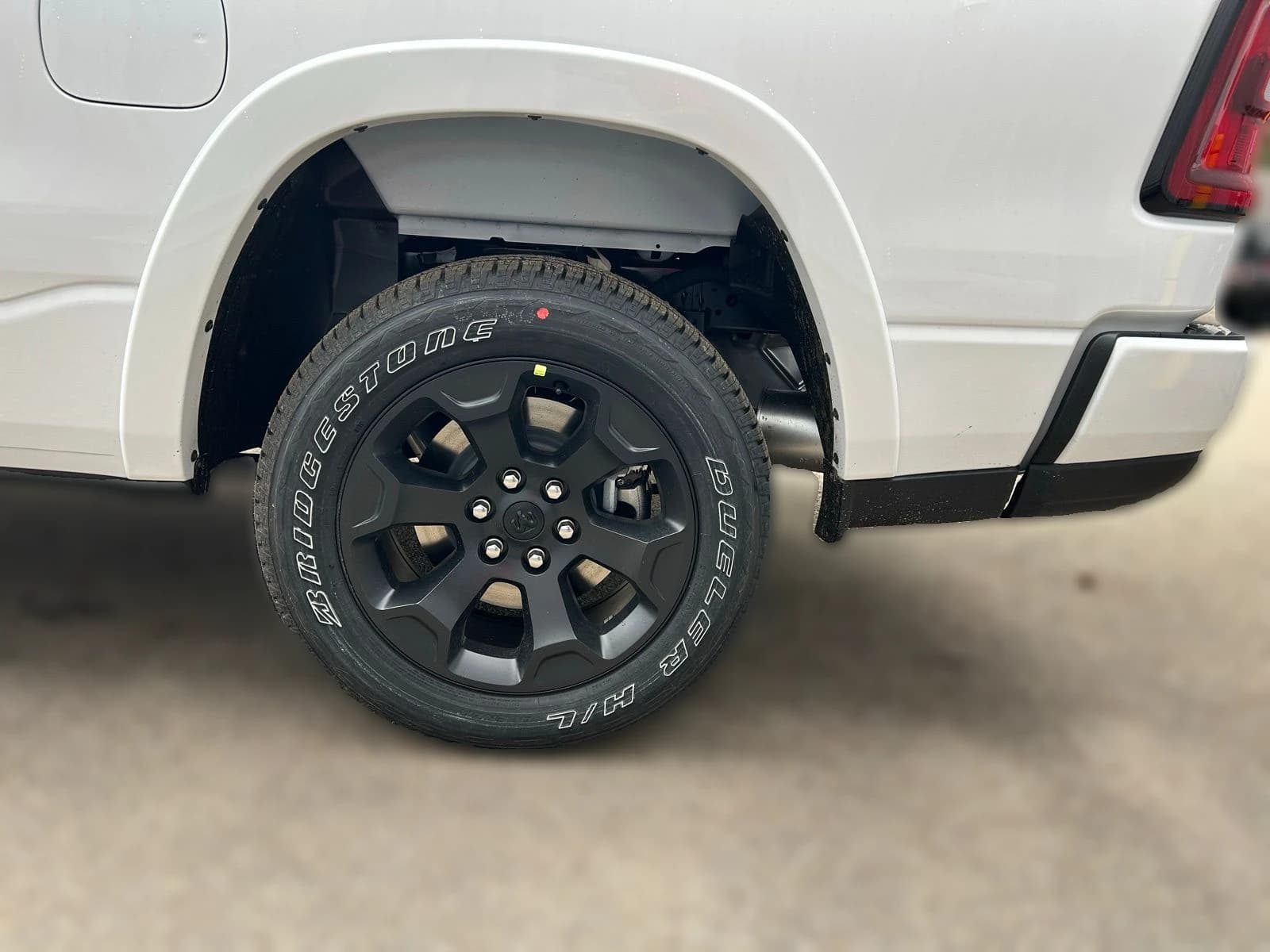 Ram 1500 Big Horn 4x4 Crew Cab 6'4" Box 2026 — side view