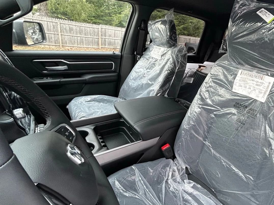 Ram 1500 Big Horn 4x4 Crew Cab 6'4" Box 2026 — side view