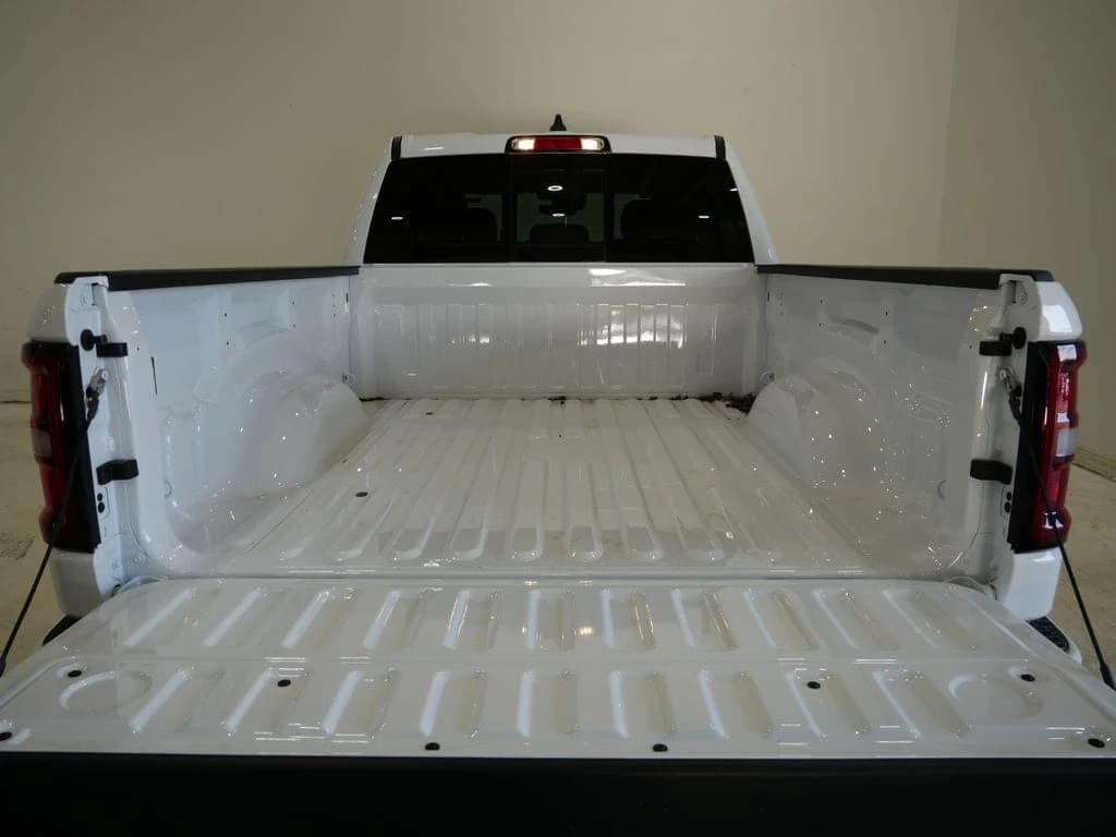 Ram 1500 Big Horn 4x4 Crew Cab 6'4" Box 2026 — side view