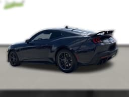 Ford Mustang Dark Horse Fastback 2025 — side view