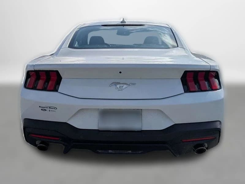 Ford Mustang EcoBoost Fastback 2026 — side view