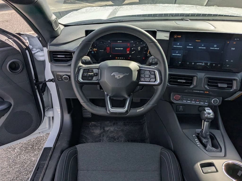 Ford Mustang EcoBoost Fastback 2026 — side view