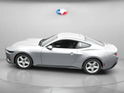 Ford Mustang EcoBoost Fastback 2026 — side view
