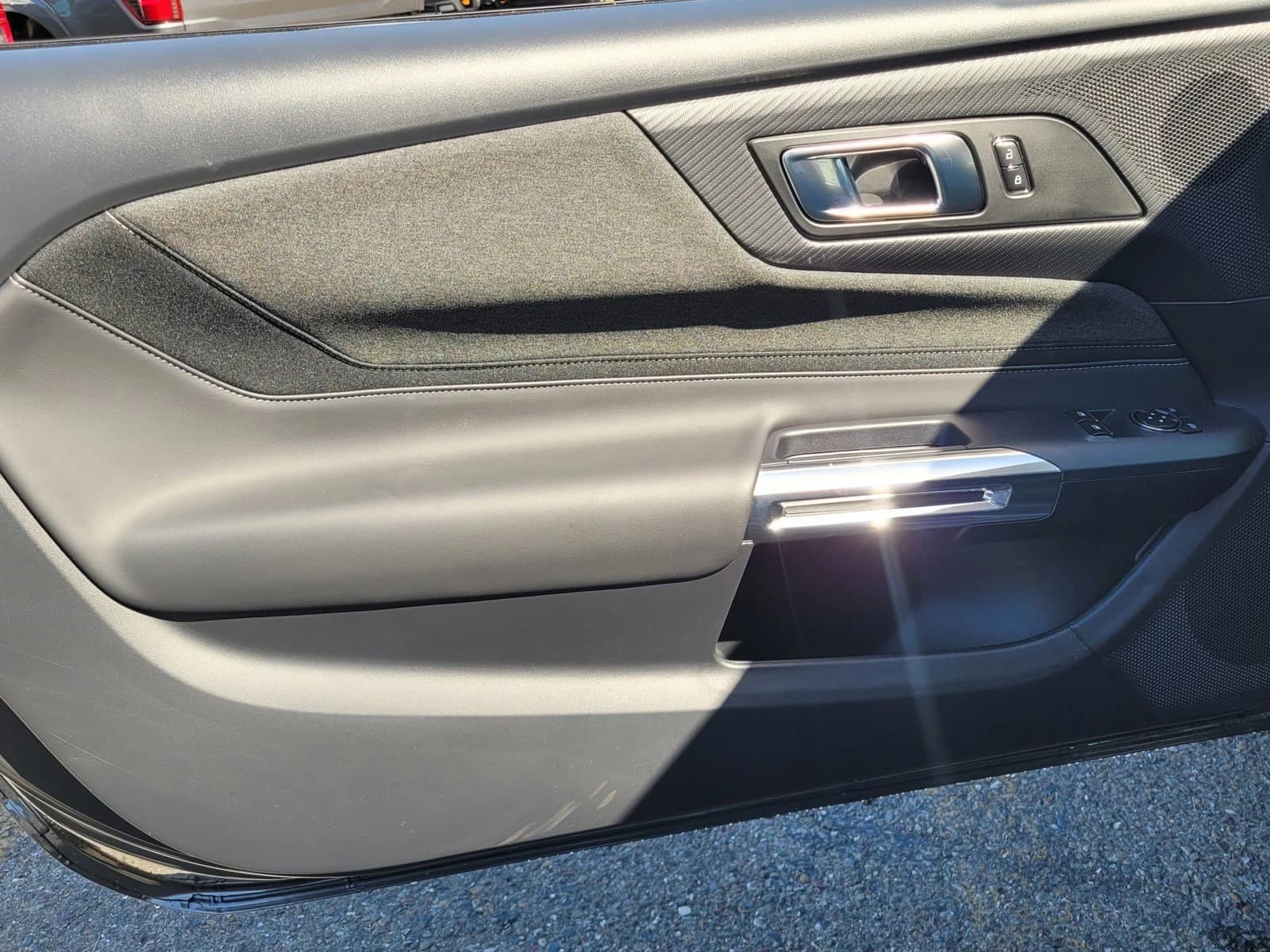 Ford Mustang EcoBoost Fastback 2026 — side view