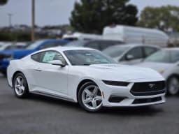 Ford Mustang EcoBoost Fastback 2026 — side view