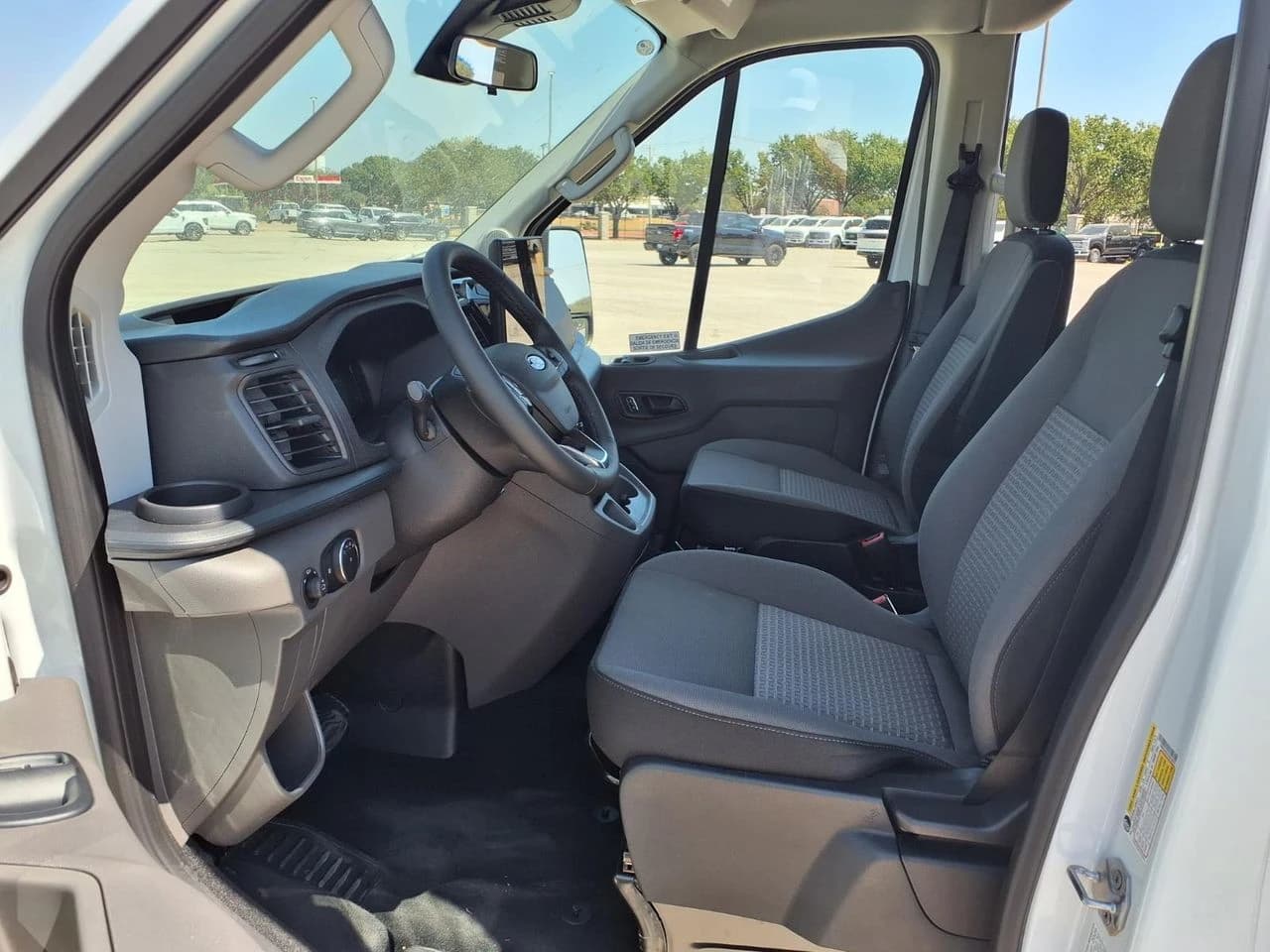 Ford Transit Passenger Wagon XLT T-350 HD 148" EL High Roof DRW RWD 2026 — side view