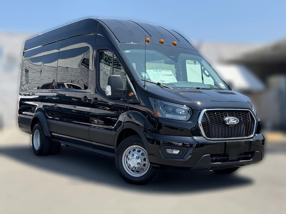 Ford Transit Passenger Wagon XLT T-350 HD 148" EL High Roof DRW AWD 2026 — side view