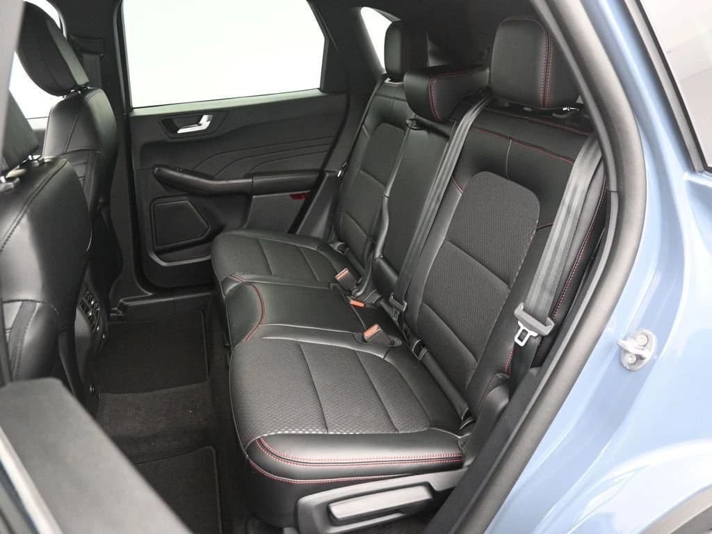 Ford Escape ST-Line FWD 2025 — side view