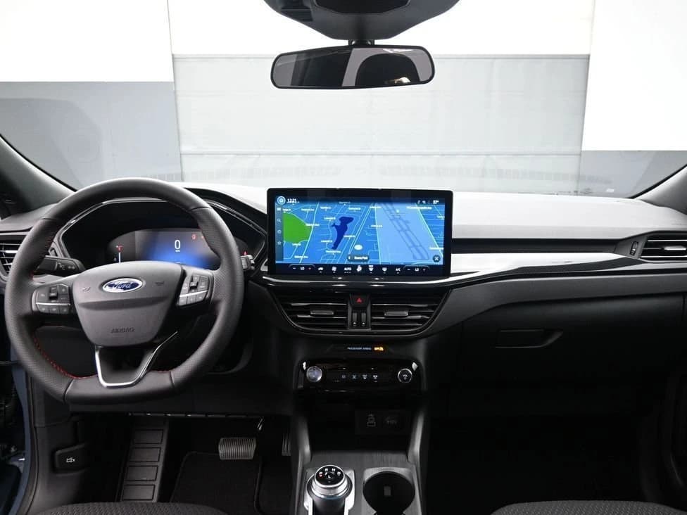 Ford Escape ST-Line FWD 2025 — side view