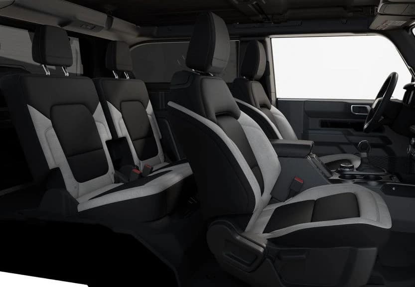 Ford Bronco Base 2 Door 4x4 2025 — side view