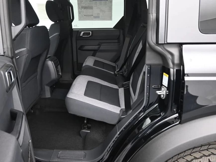 Ford Bronco Big Bend 4 Door 4x4 2026 — side view