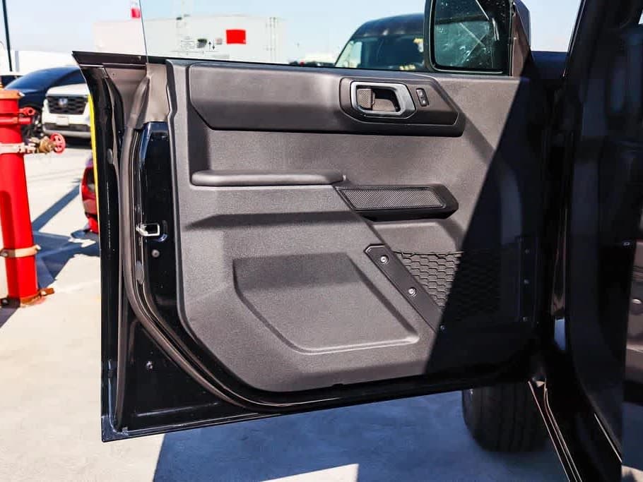 Ford Bronco Big Bend 4 Door 4x4 2026 — side view