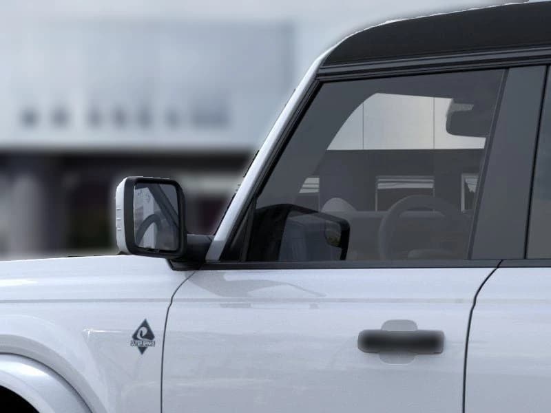 Ford Bronco Outer Banks 4 Door 4x4 2026 — side view