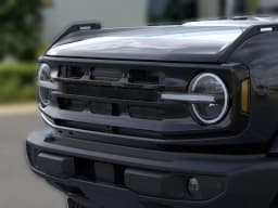 Ford Bronco Outer Banks 4 Door 4x4 2026 — side view
