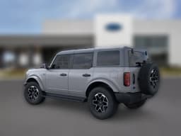 Ford Bronco Outer Banks 4 Door 4x4 2026 — side view