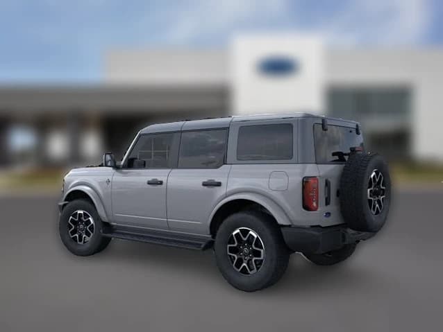Ford Bronco Outer Banks 4 Door 4x4 2026 — side view