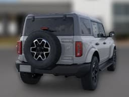 Ford Bronco Outer Banks 4 Door 4x4 2026 — side view