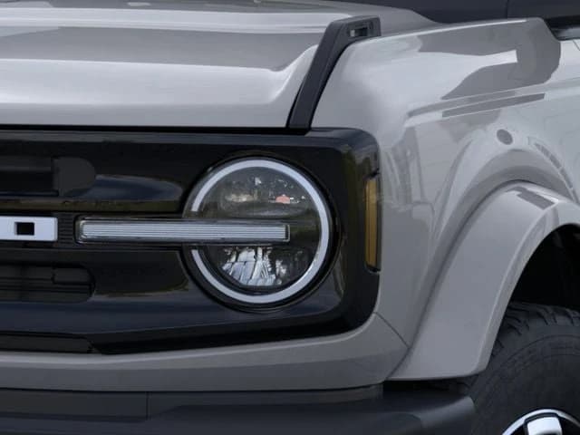 Ford Bronco Outer Banks 4 Door 4x4 2026 — side view