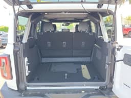 Ford Bronco Outer Banks 4 Door 4x4 2026 — side view