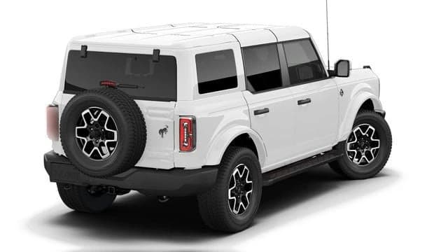 Ford Bronco Outer Banks 4 Door 4x4 2026 — side view