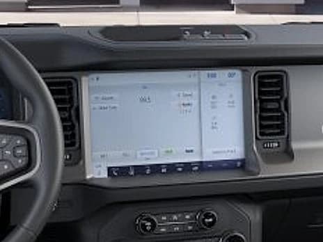 Ford Bronco Outer Banks 4 Door 4x4 2026 — side view