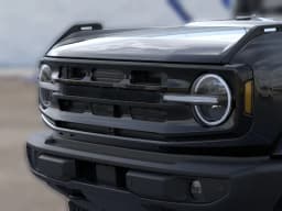 Ford Bronco Outer Banks 4 Door 4x4 2026 — side view