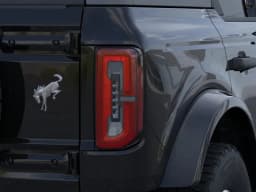 Ford Bronco Outer Banks 4 Door 4x4 2026 — side view