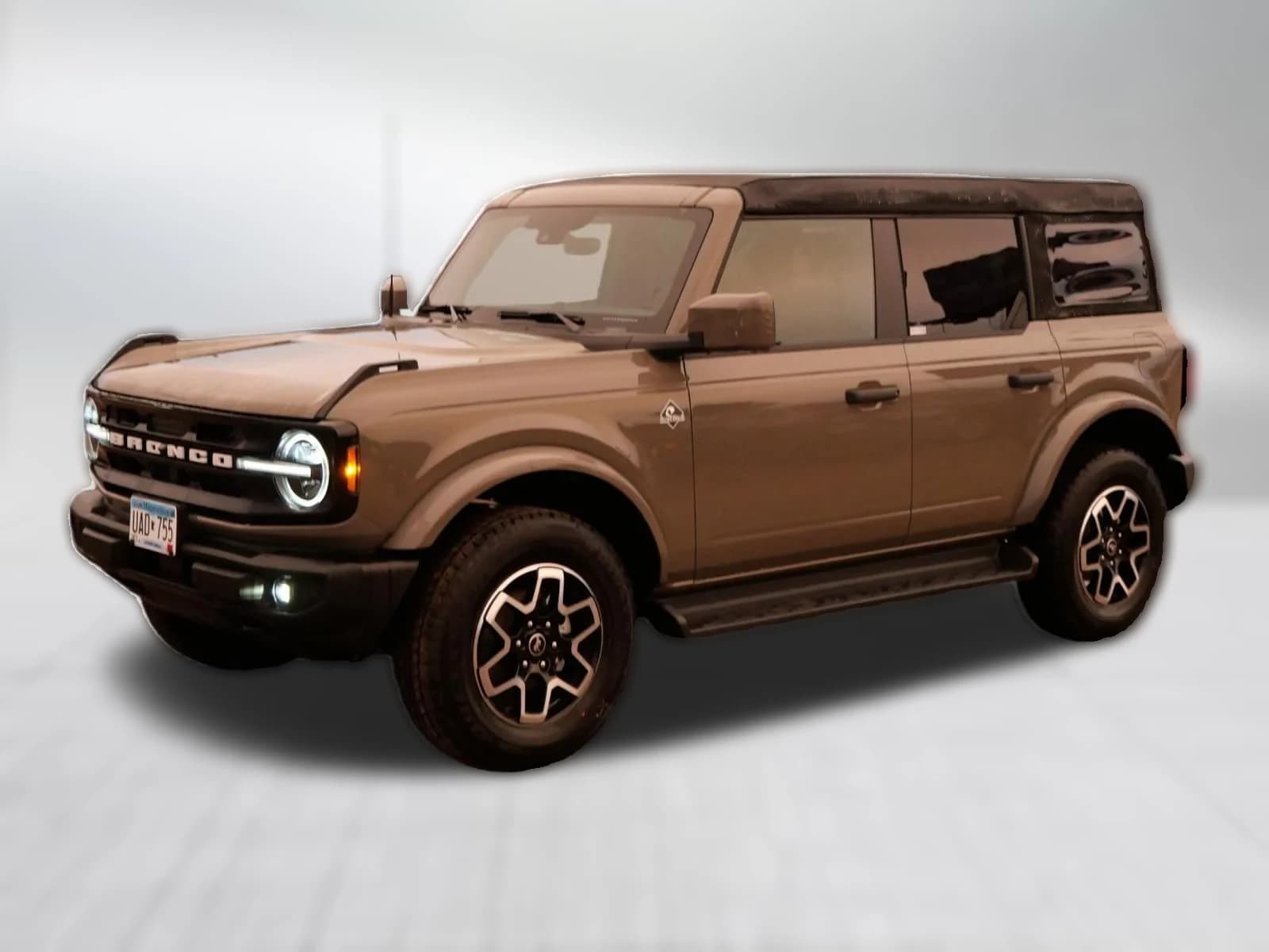Ford Bronco Outer Banks 4 Door 4x4 2026 — side view