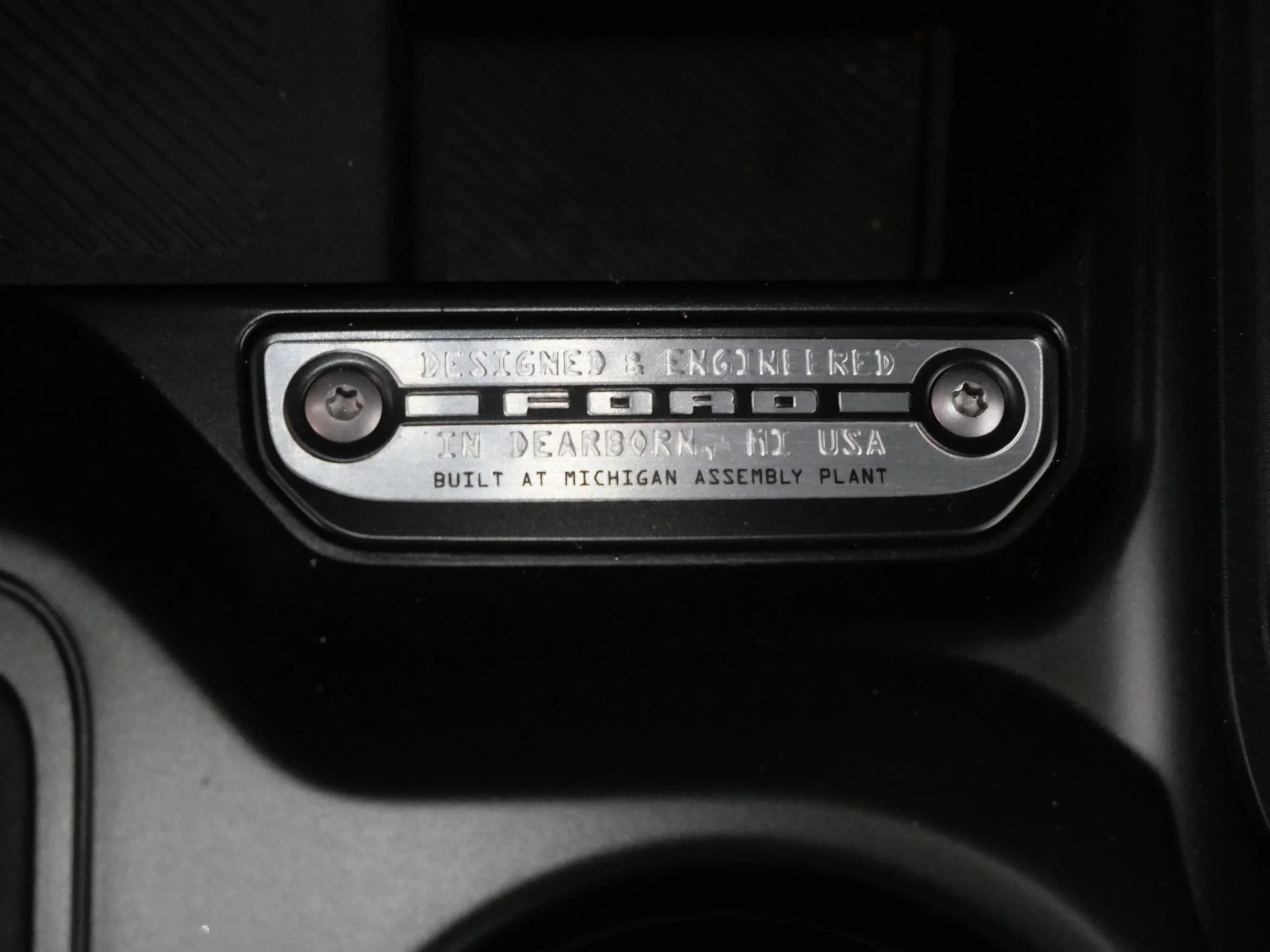 Ford Bronco Outer Banks 4 Door 4x4 2026 — side view
