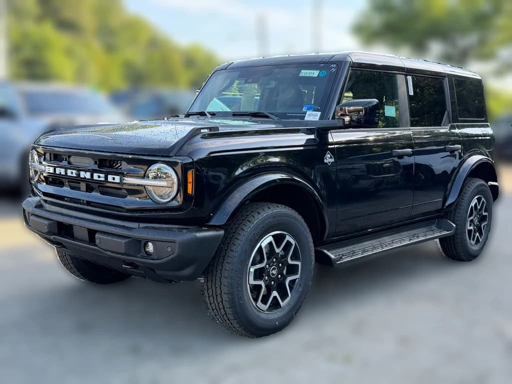 Ford Bronco Outer Banks 4 Door 4x4 2026 — side view